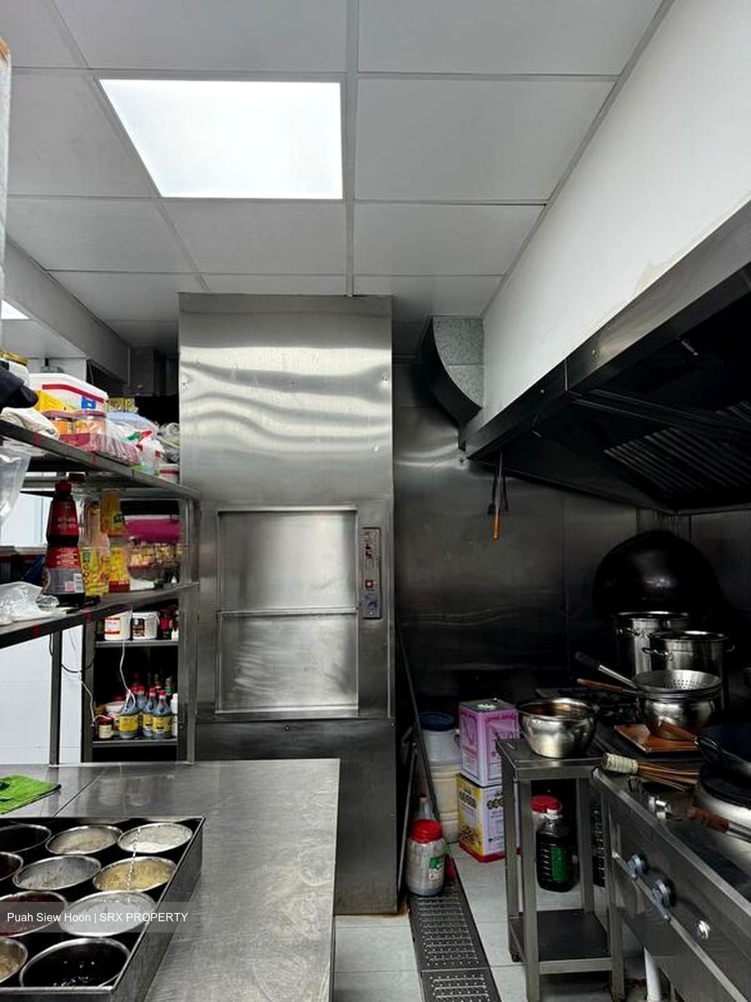 Upper Pickering Street (D1), Retail #570040111